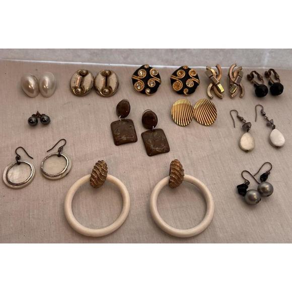 Unbranded Jewelry - Lot Of 12 Vintage Ear Rings Various kinds and styles Jewelry Clip Ons
